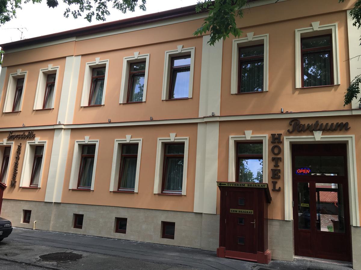 Partium Hotel Szeged Eksteriør billede